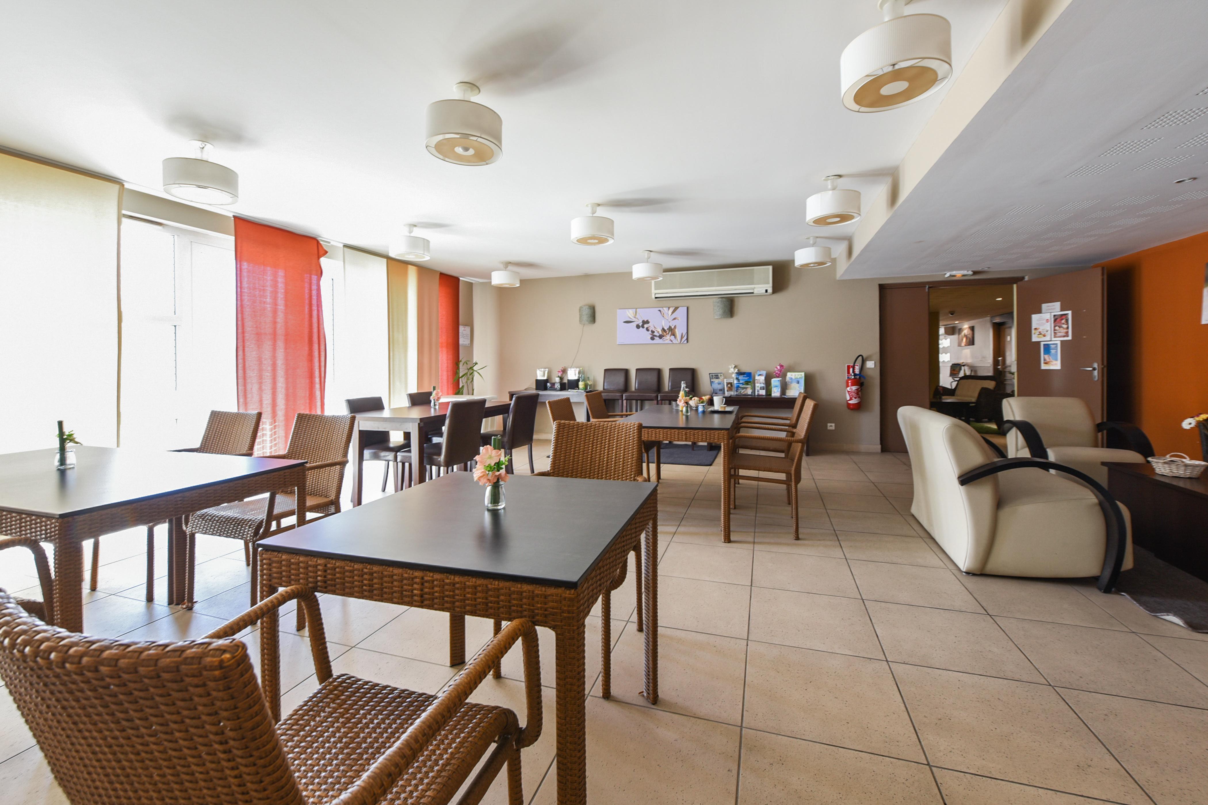 Comfort Aparthotel Six-Fours Six-Fours-les-Plages Buitenkant foto
