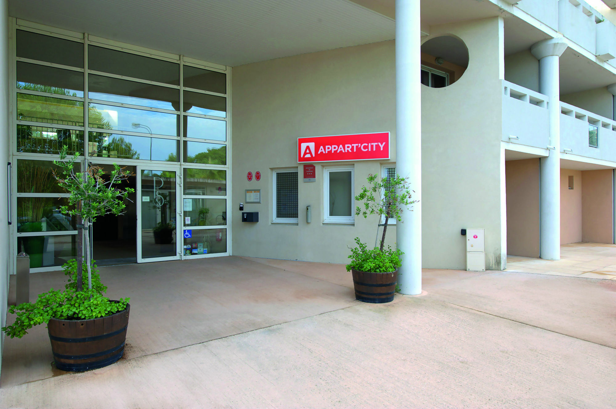 Comfort Aparthotel Six-Fours Six-Fours-les-Plages Buitenkant foto